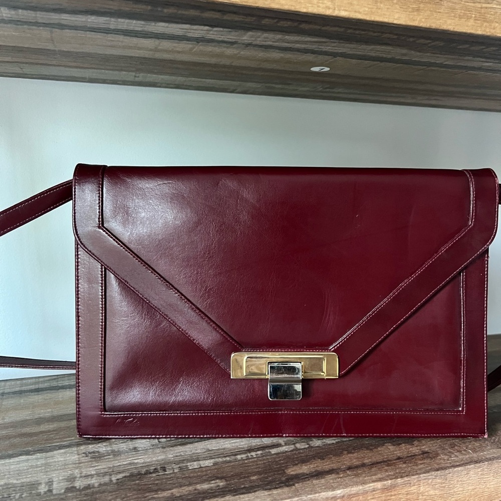 Lou Taylor Burgundy Leather Envelope Shoulder Bag with Mirror - Picture 5 of 11